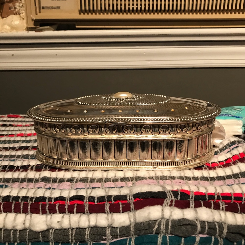 Trinket box